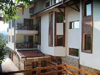 아파트호텔 Aquilon & Thermal Pools 반야